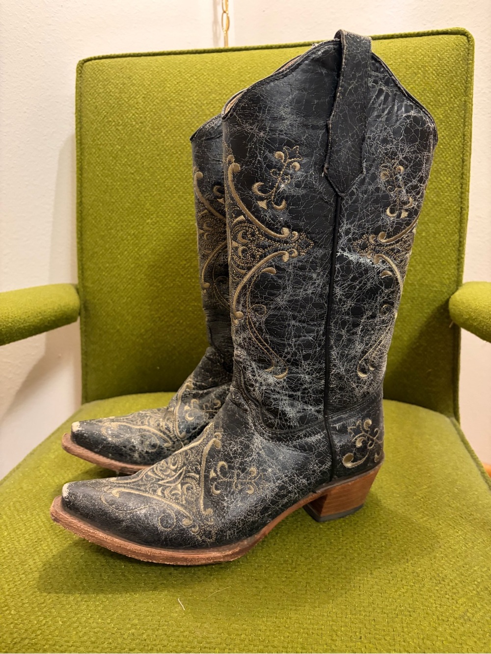 Circle G Black Western Embroidered Heeled Boots